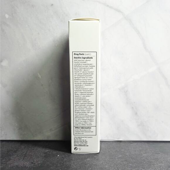 Bobbi Brown New Vitamin Enriched Skin Tint with SPF 15 in Golden 2 full size - Picture 7 of 10